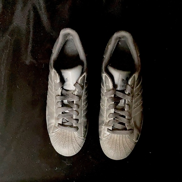Men’s Adidas sneakers - Picture 5 of 6
